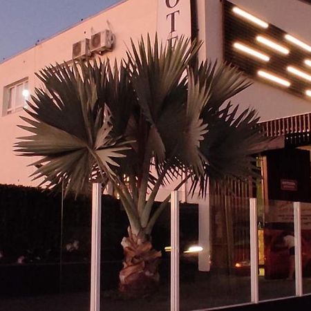 Vespasiano Hotel Telêmaco Borba Esterno foto